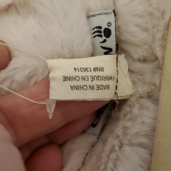 Bearpaw Surefire Faux Sherpa Vest Brand New - Picture 6 of 8